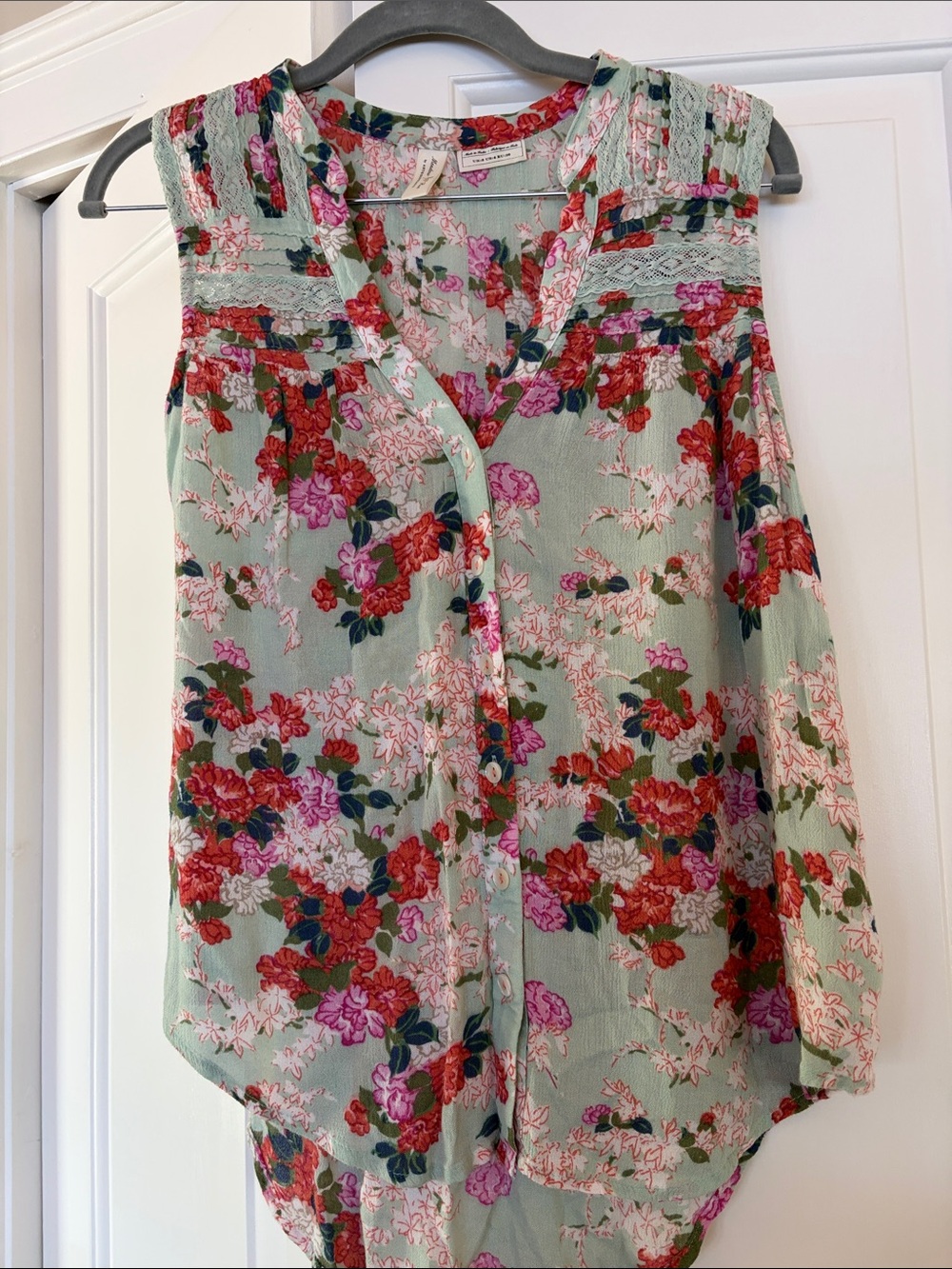 Meadow Rue Floral Mint Green Button-Front Tank